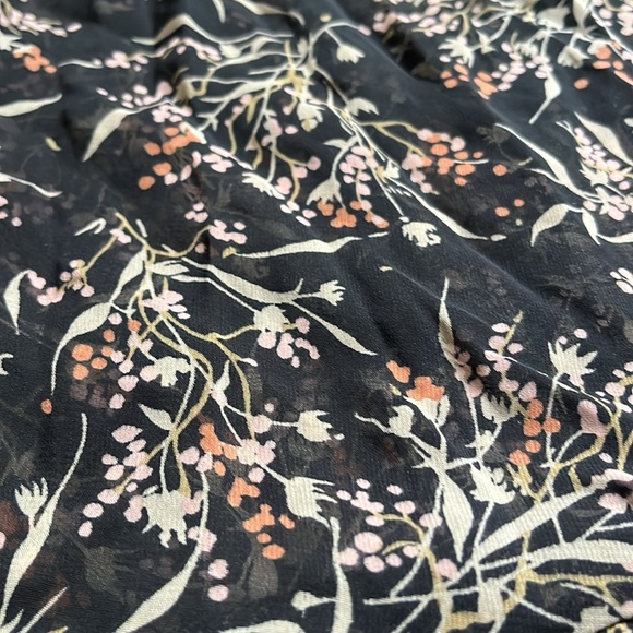 Lilly White Black Flower Blouse. Size L - Picture 8 of 9